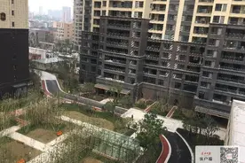 业主质疑中建御景星城物业收费不合理：同一个小区为何有三种标准图片