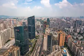 《新华纵横》精准发力 务求实效 今年的三大攻坚战这样打 （高清）（半成品）视频封面