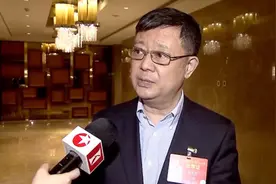 百年一遇！上海阴雨下出历史纪录，权威气象专家解释成因视频封面