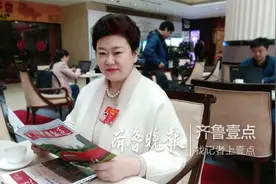 全国人大代表刘晓静：把文艺公益大餐捧给老区乡亲们图片