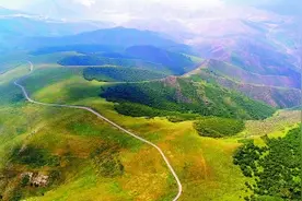 美丽中国，守护蓝天碧水净土图片