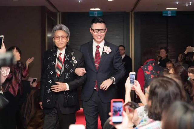 一切终归尘土，以他想要的方式结束