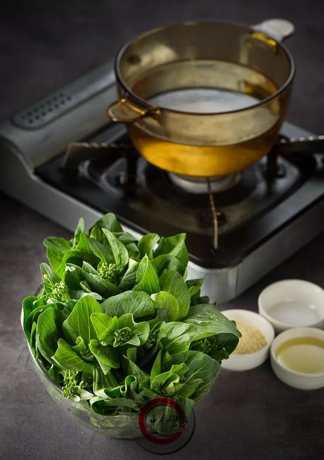 椰皇花胶鸡汤 2026年椰皇花胶煲鸡汤的功效