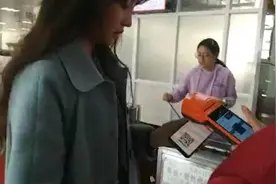 食堂推手机订餐，学生：最好能送上门