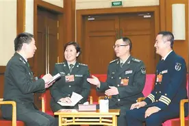 军队人大代表热议抓好基层建设工作图片