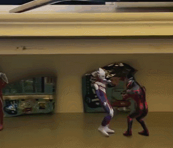 跳琵琶行、极乐净土...你见过这么妖娆的奥特曼吗？