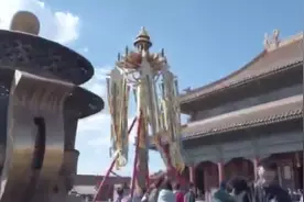 故宫天灯万寿灯复原品将公益拍卖，善款用于贫困地区文教事业视频封面
