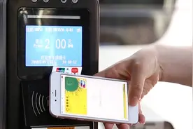 济南公交支付方式多 为省钱市民成买票“专家”