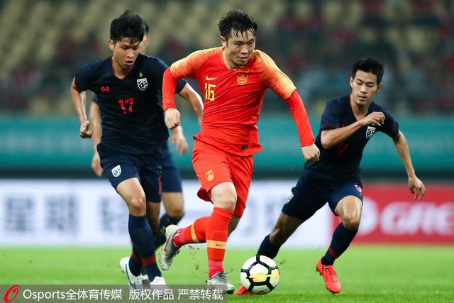 国足0比1不敌泰国！全场遭对手压制，卡纳瓦罗“开门黑”