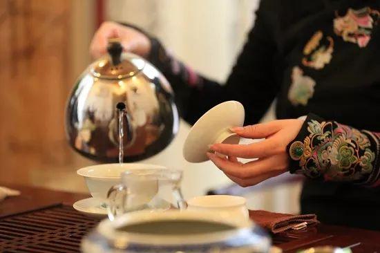 当贵州绿茶遇上100℃ 一一贵州冲泡，“离经叛道”，但是很好