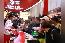 凉露春糖受万众追捧 成人气王视频封面