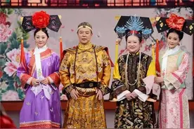 还珠剧组重聚，晴儿老佛爷同框引人泪目，45岁王艳气质不减当年图片