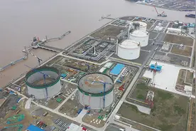 洋山LNG扩建储罐升顶，全面投产后上海储气能力将增50%图片