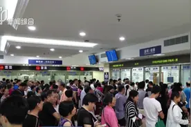 全市首家！上海第四人民医院推出双休日全天候门诊，开设15个科室视频封面