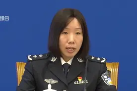办证不用再回户籍地了！护照等出入境证件，4月1号起全国通办！视频封面