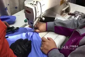 淄博：工人手指被这个“老物件”咬住 消防员帮其脱困图片