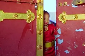 视点| 西藏民主改革第一村唱响《我和我的祖国》视频封面