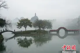 宛如仙境 桂林现“漓江烟雨”美景图片