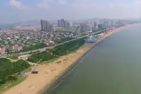 中国最美马拉松——仙境海岸.海阳马拉松，沿着沙滩奔跑！视频封面