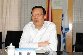 四川省政府迎来新任秘书长图片
