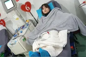 千万人中只有她才能救他的命！武汉女大学生毫不犹豫挽起袖子图片