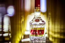 五粮液股价首次破百  总市值较年初增近一倍视频封面