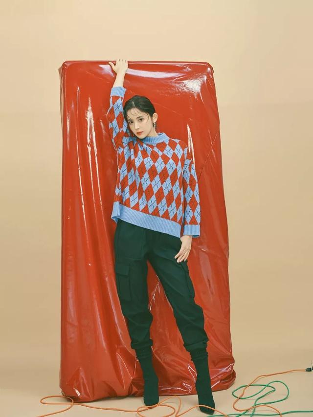 我敬吴宣仪娜扎的“鸡腿裤”一杯！今年瘦腿靠你了昂