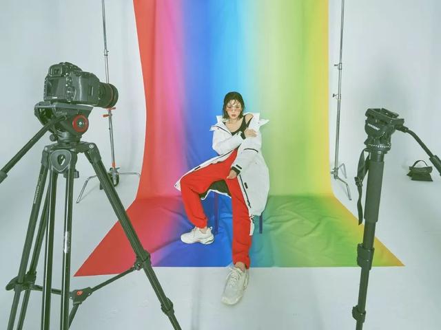 我敬吴宣仪娜扎的“鸡腿裤”一杯！今年瘦腿靠你了昂