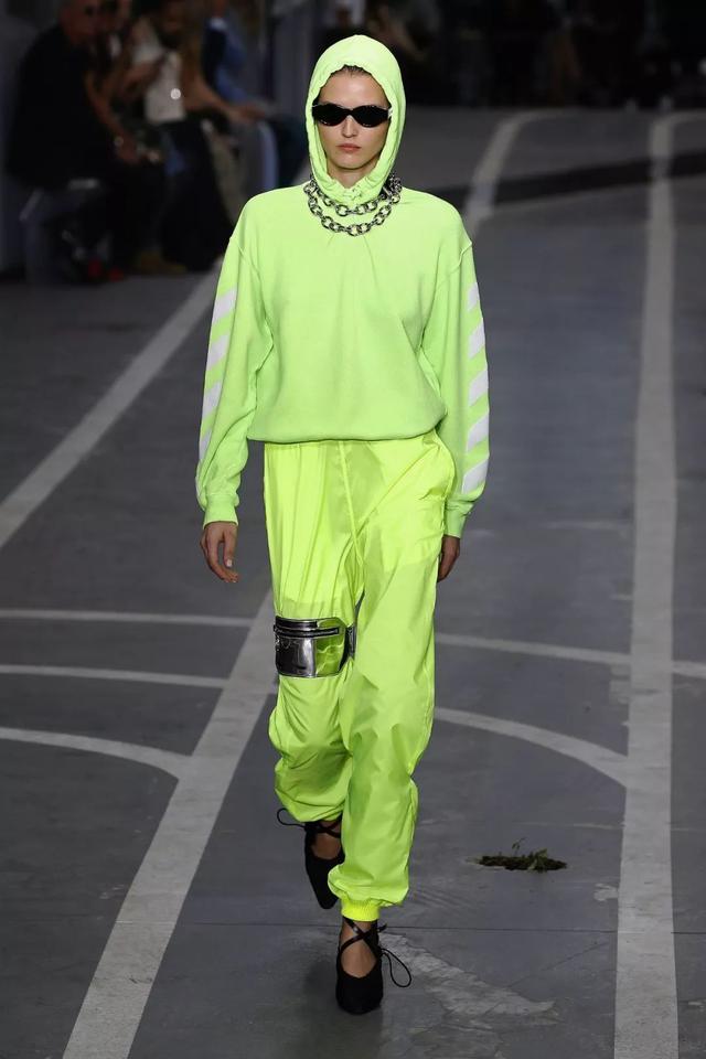 我敬吴宣仪娜扎的“鸡腿裤”一杯！今年瘦腿靠你了昂