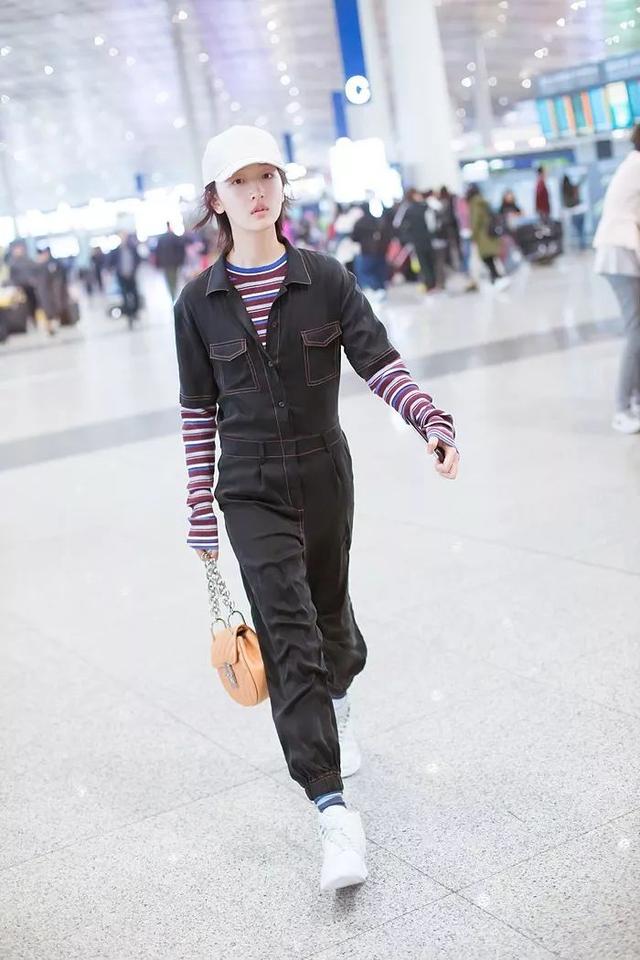 我敬吴宣仪娜扎的“鸡腿裤”一杯！今年瘦腿靠你了昂