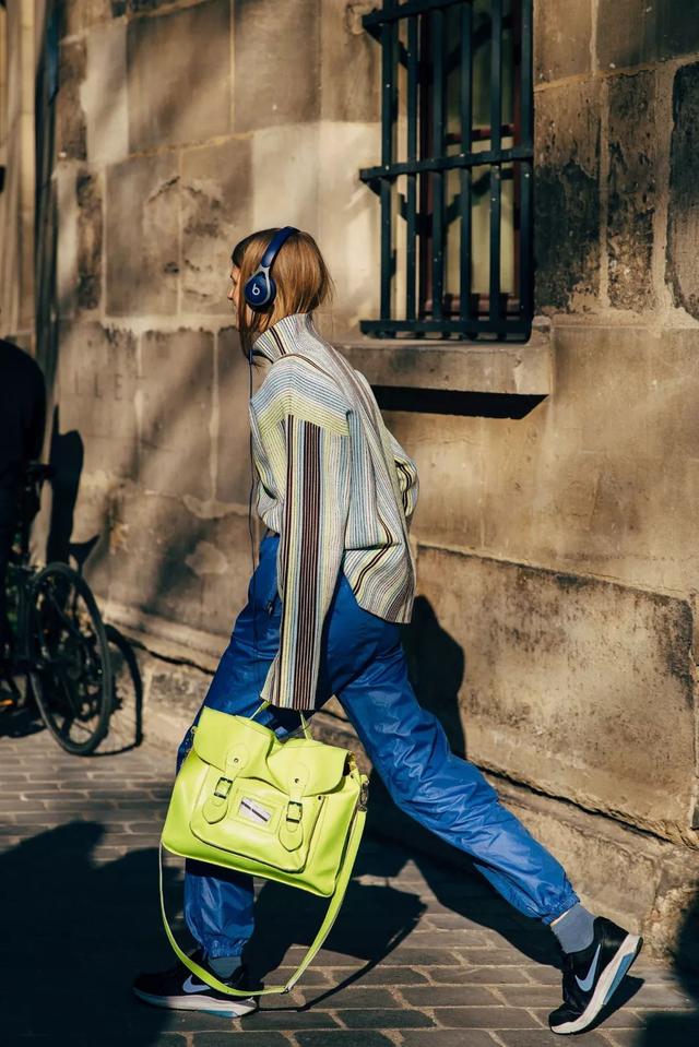 我敬吴宣仪娜扎的“鸡腿裤”一杯！今年瘦腿靠你了昂