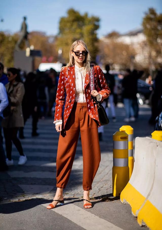 我敬吴宣仪娜扎的“鸡腿裤”一杯！今年瘦腿靠你了昂