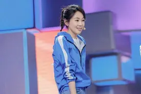 逆袭！48岁闫妮大妈变少女，网友：我要这样睡着都笑醒图片