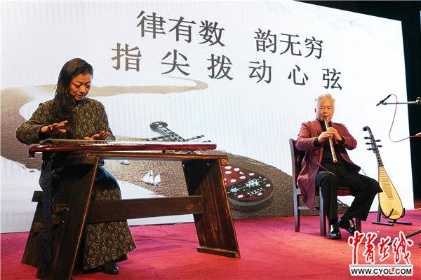 ���ִ�ʦ��������������ѧ�ӣ����������Ļ����ţ��������㴫ͳ�Ļ�