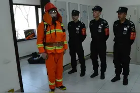 微型消防站兼职消防员专扑初级火情图片