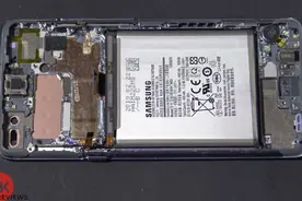 三星S10 5G版和普通版一样难修 可维修分仅3分图片