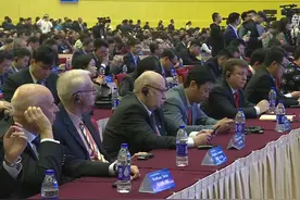 1.57万名客商参加河南国际投资贸易洽谈会视频封面