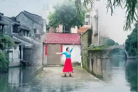 西西～西西《雨夜广场舞  天上的纳木错  原创藏舞附教学》