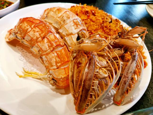 猪肚花胶鸡汤功效与作用 2025年猪肚花胶鸡汤功效与作用是什么