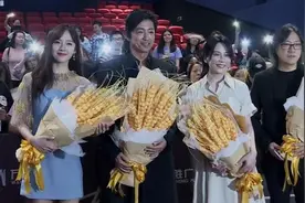 《在乎你》路演俞飞鸿大秀杭州话 《我只在乎你》引全场大合唱视频封面