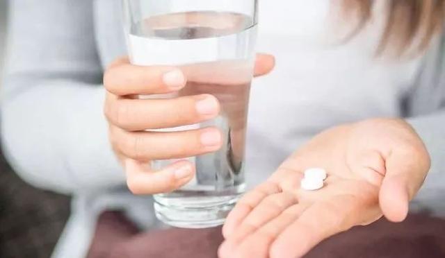 风靡朋友圈的美白丸，你敢吃吗？