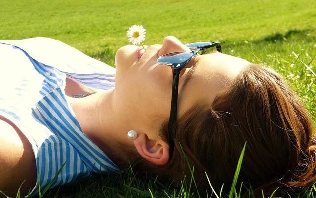 风靡朋友圈的美白丸，你敢吃吗？