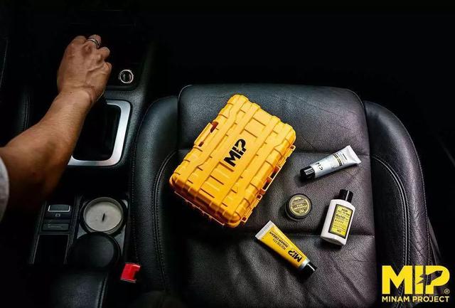 机车风、酒元素、佛系御用,这几个男士品牌玩出了新花样 #全球新品速递029