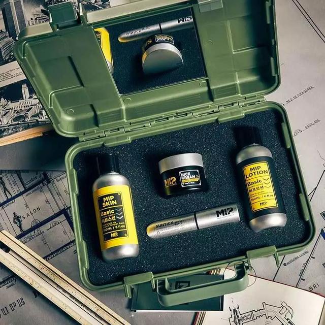 机车风、酒元素、佛系御用,这几个男士品牌玩出了新花样 #全球新品速递029