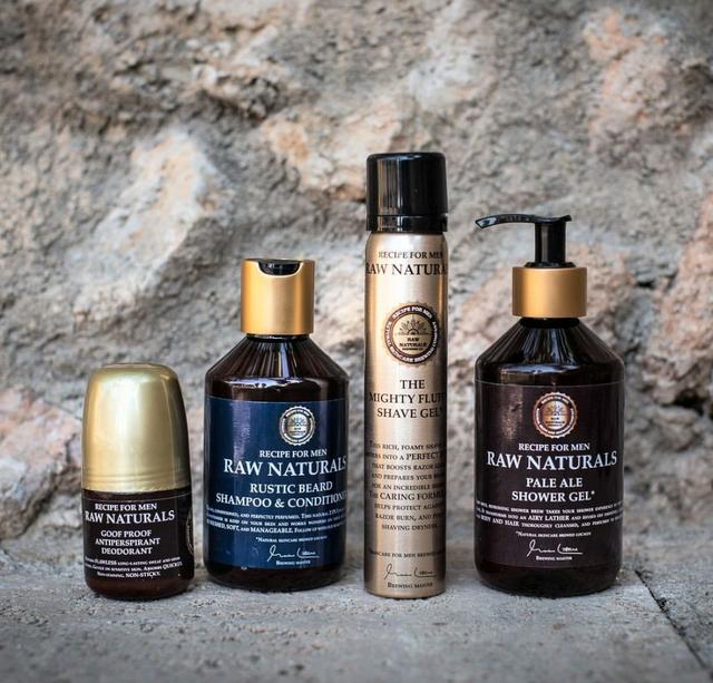 机车风、酒元素、佛系御用,这几个男士品牌玩出了新花样 #全球新品速递029