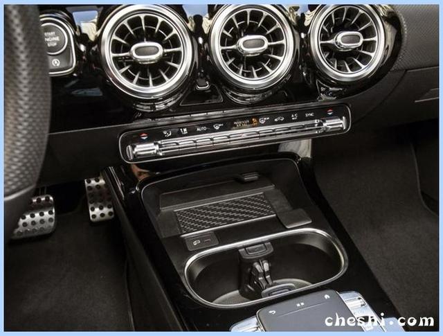 配10寸超大屏幕！奔驰全新CLA多图曝光，售价22万