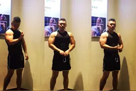 左手哑铃右手画笔 成都这个型男画师绘萌宠接单接到了国外视频封面