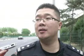 从身边过一下就能留证据！北京交警试用鹰眼系统，处理违停更高效视频封面