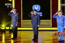 一家三代都是火车司机，说出行车时间和里程，全程观众掌声雷动