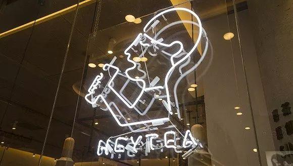 喜茶营销策略优化（为流量不要下限喜茶的跨界营销让网友吐了）